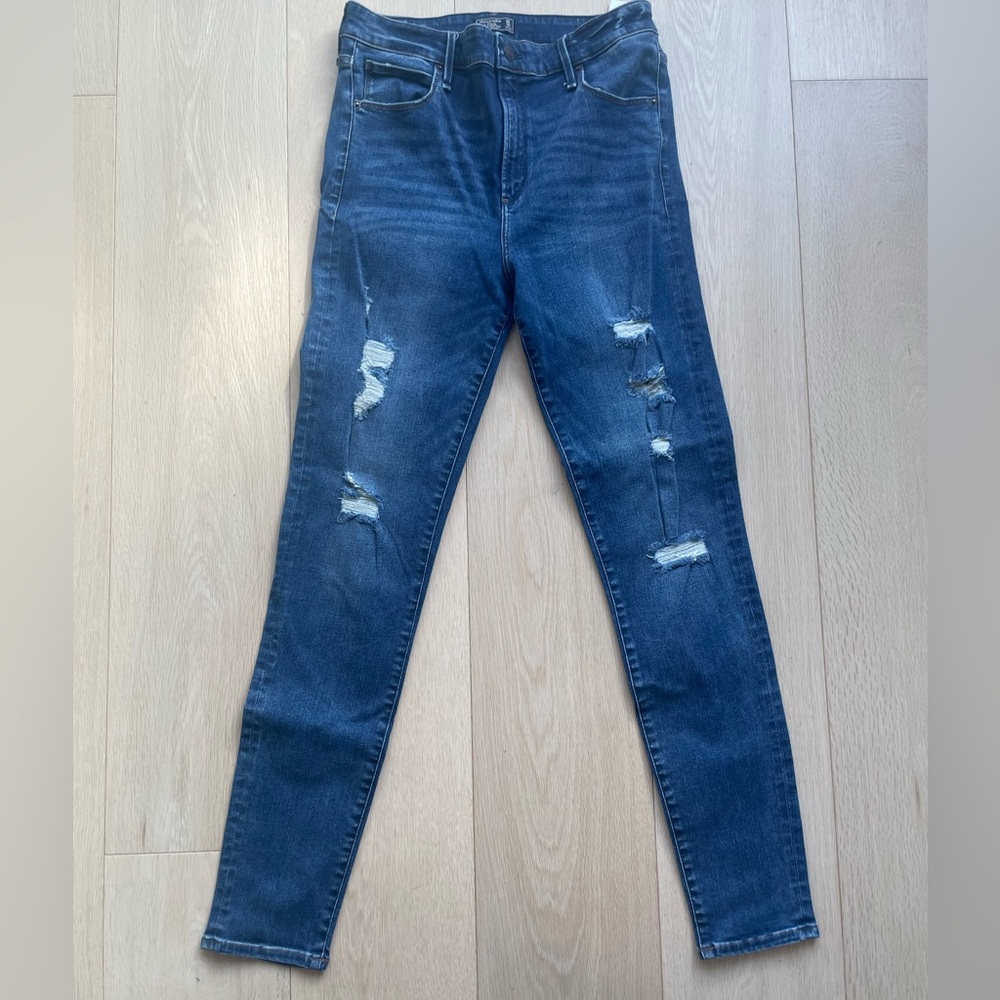 ⏰ Abercrombie & Fitch Like New👖